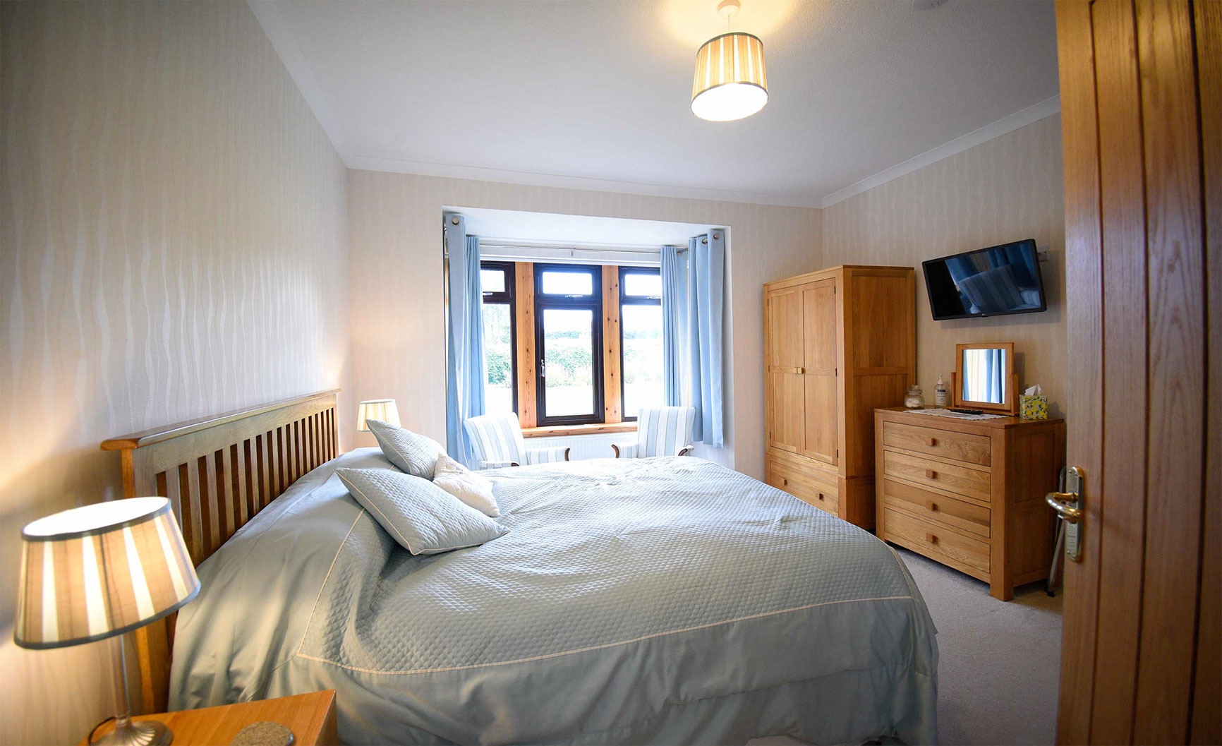 Storr Glass Studio create unique Glass products including stained glass and recycled glass